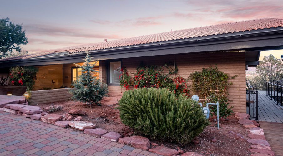 Twilight Exterior Cover. Airbnb #15. Photo: Property Pro Media